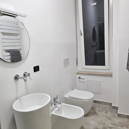 Cavour 16 Centro Apartment